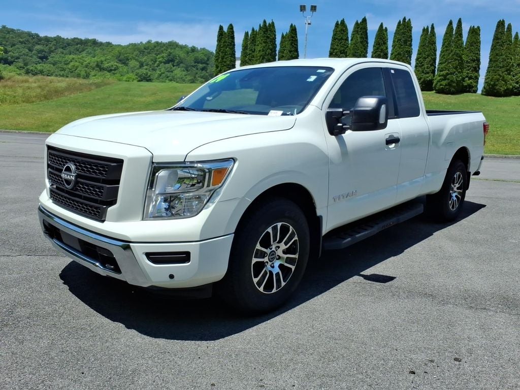 2024 Nissan TITAN King Cab® SV