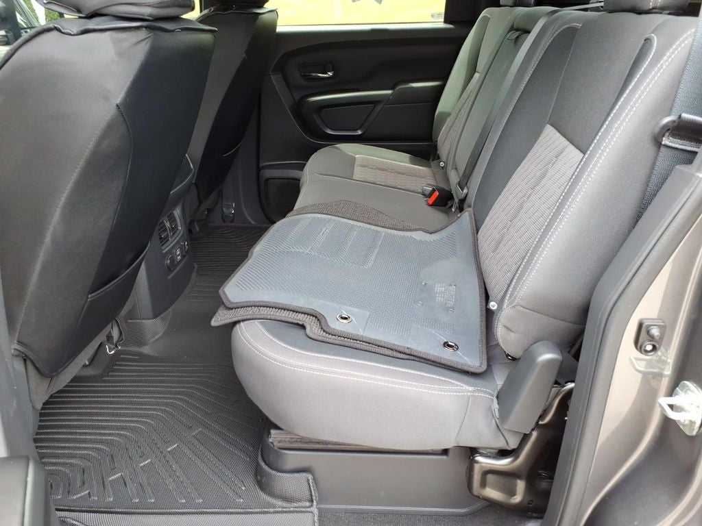 2024 Nissan TITAN Crew Cab SV