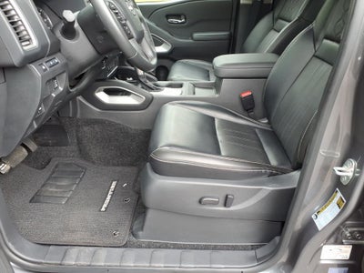 2024 Nissan Frontier Crew Cab SL