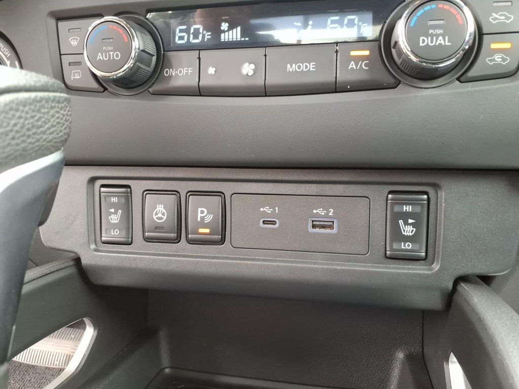 2024 Nissan Frontier Crew Cab SL