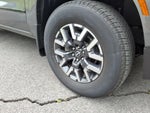 2024 Nissan Frontier Crew Cab SL