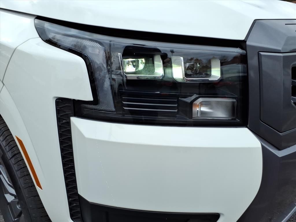 2026 Nissan Frontier Crew Cab SV