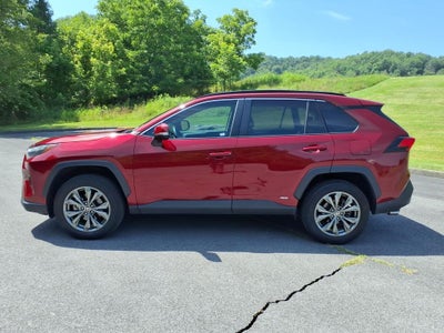 2022 Toyota RAV4 Hybrid XLE Premium