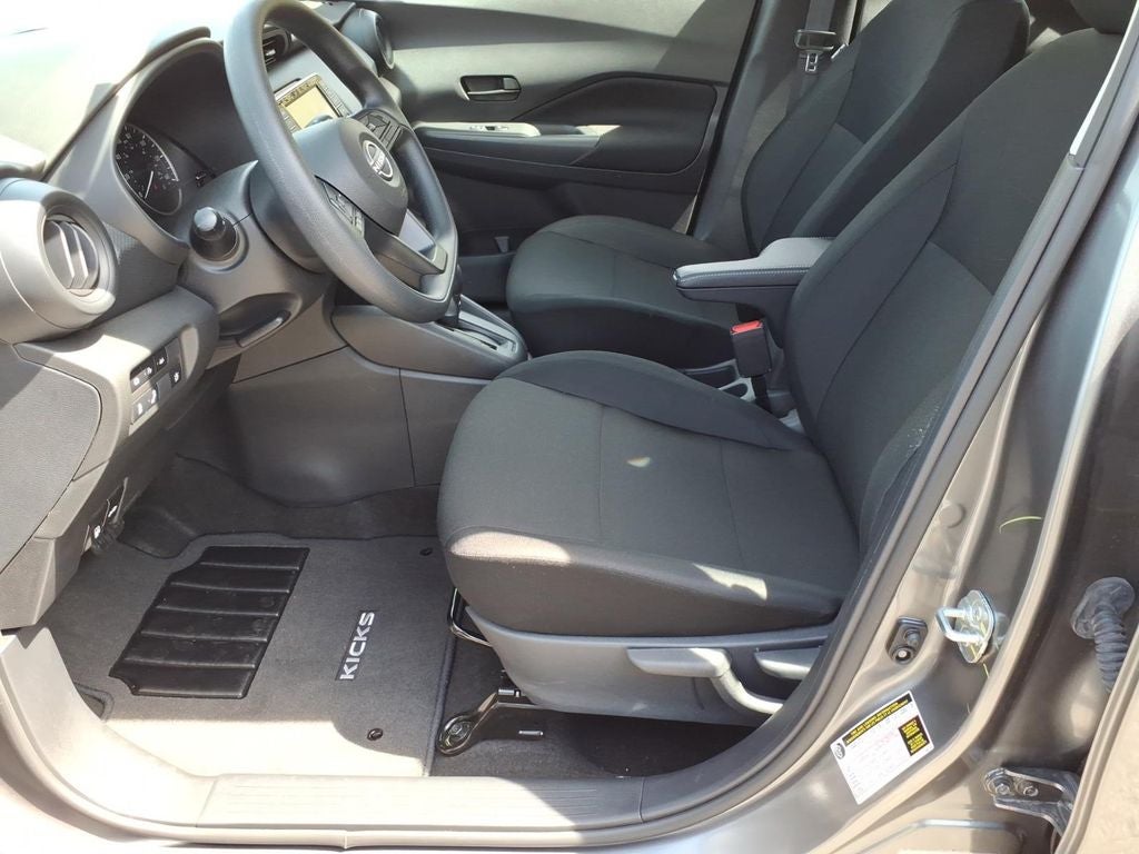 2025 Nissan Kicks Play S