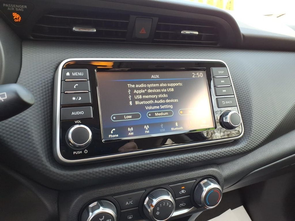 2025 Nissan Kicks Play S