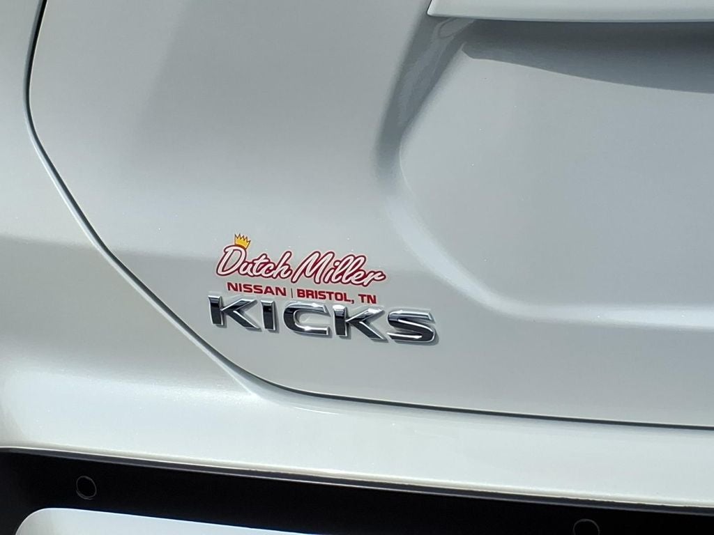 2024 Nissan Kicks SR