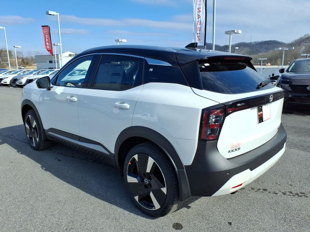 2026 Nissan Kicks SR