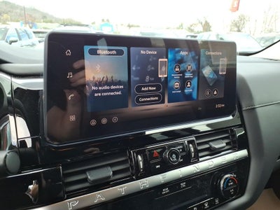 2026 Nissan Pathfinder SV