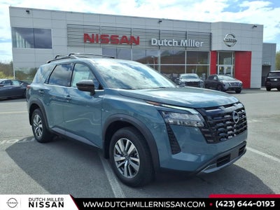 2026 Nissan Pathfinder SL