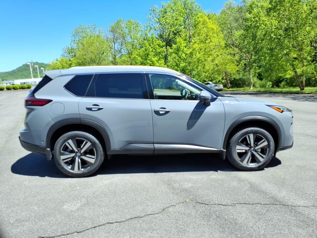 2025 Nissan Rogue SL