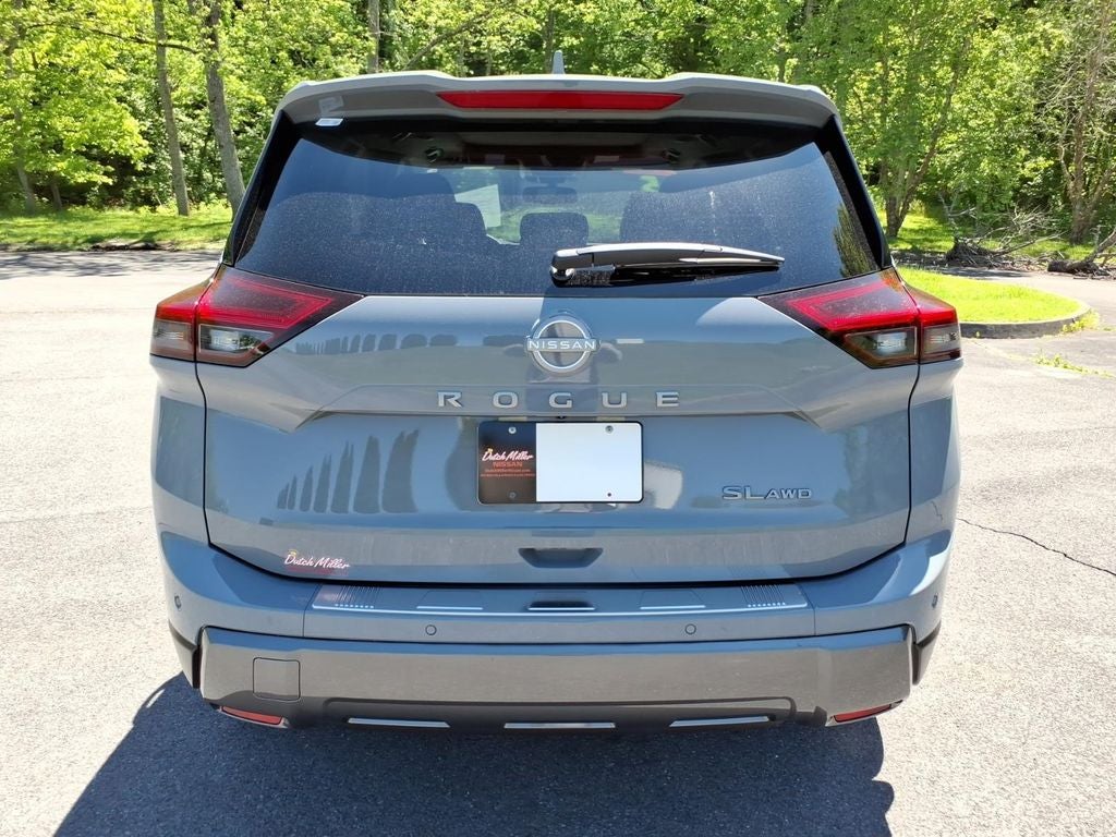 2025 Nissan Rogue SL